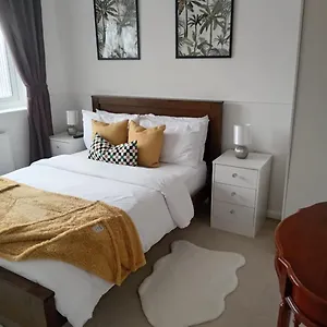  Homestay Rowan House