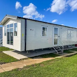  Campsite Lovely 8 Berth Caravan For Hire At Barmston Beach Holiday Park Ref 62002o